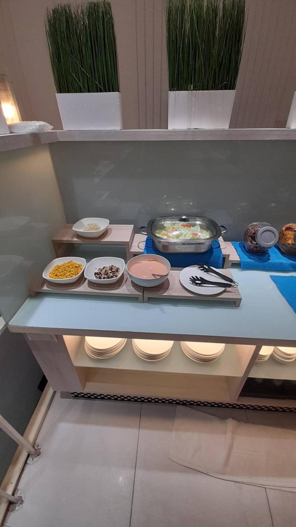 King Motel王者 桃園市旅館177號 Bagian luar foto