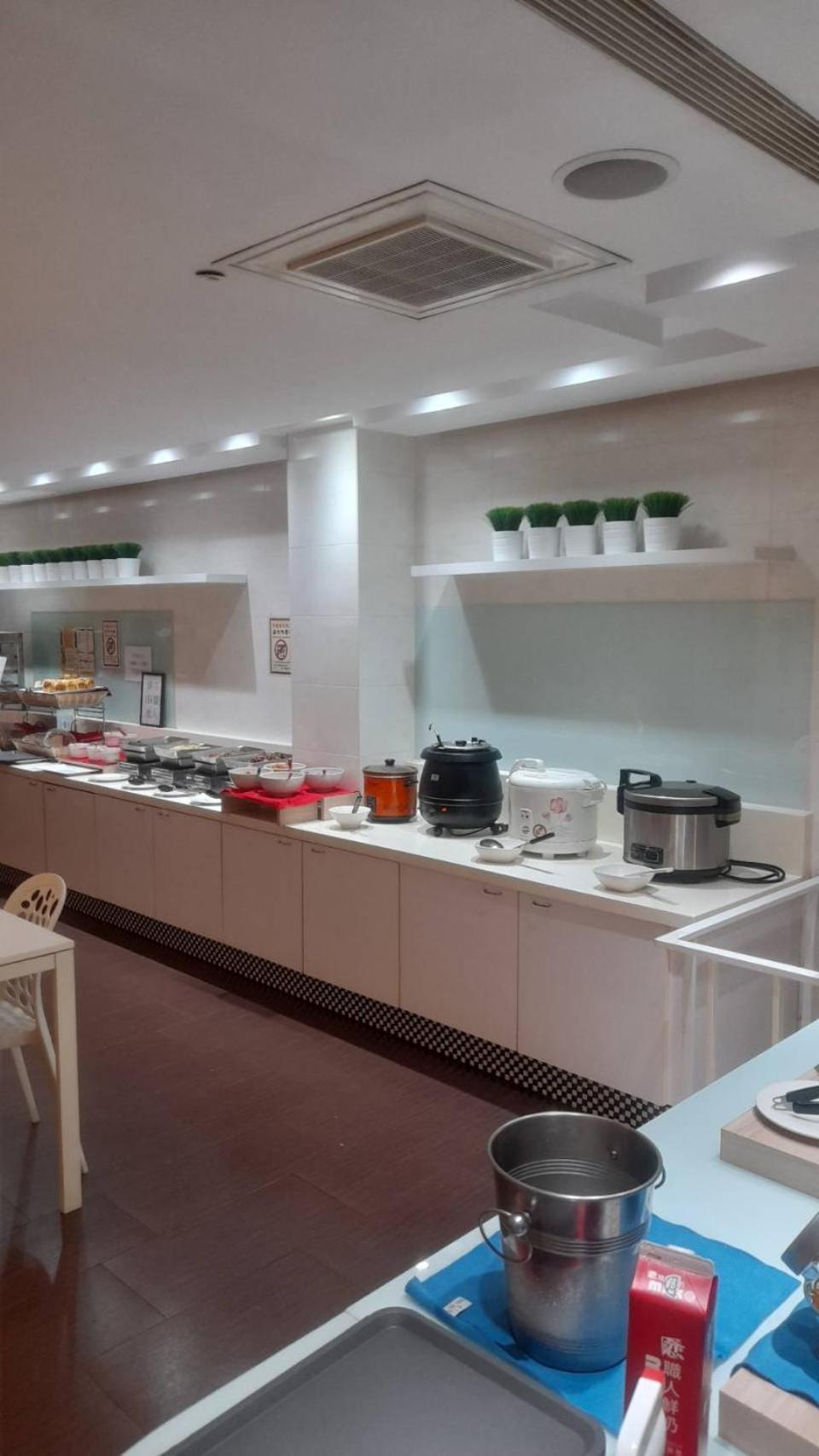 King Motel王者 桃園市旅館177號 Bagian luar foto