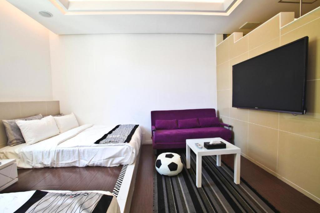 King Motel王者 桃園市旅館177號 Bagian luar foto