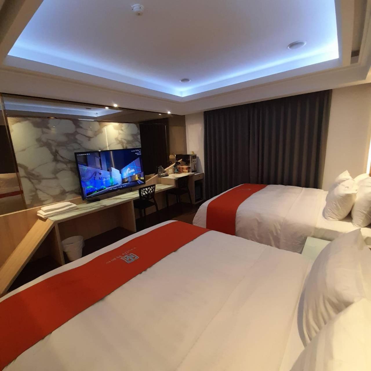King Motel王者 桃園市旅館177號 Bagian luar foto