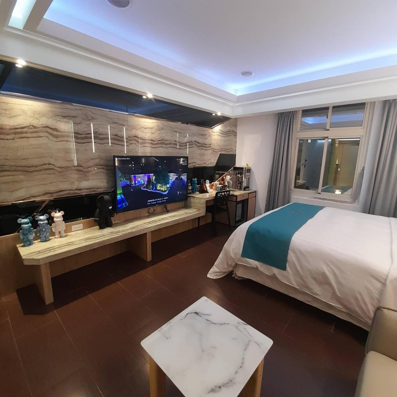 King Motel王者 桃園市旅館177號 Bagian luar foto